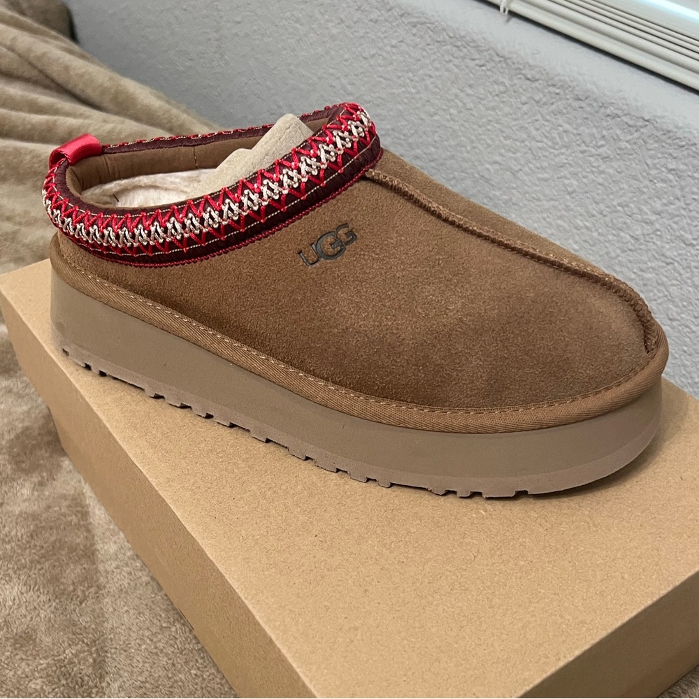 Uggs Tazz Slippers